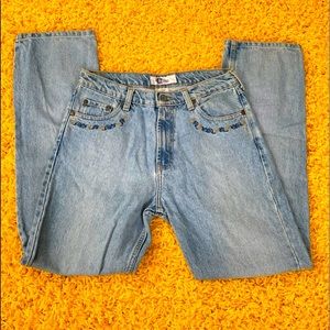 🌸Floral embroidered mom jeans🌸